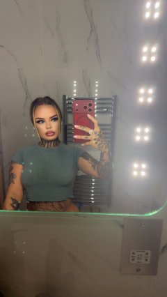 Recent photo of Elle London