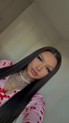 MEL - HOT BRAZILIAN GIRL ...