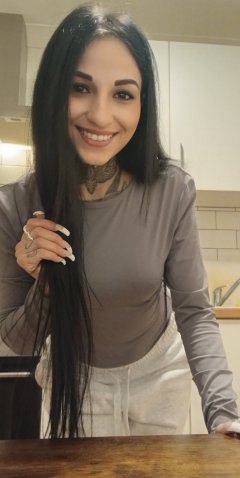 Letti x - Independent model in Rye Lane - SE15