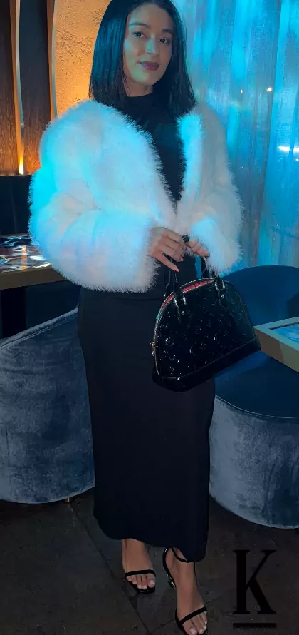 stories-slider-content