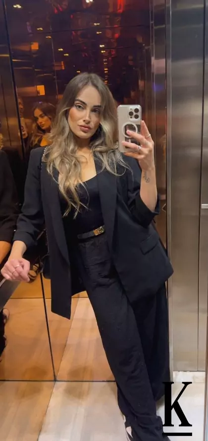 stories-slider-content