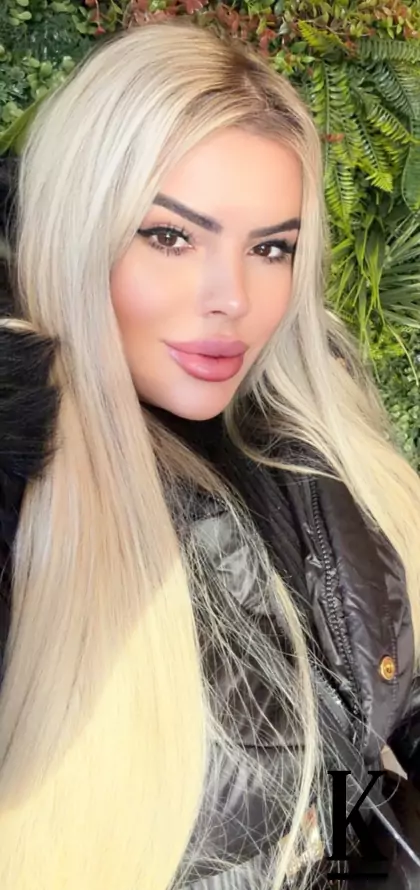 stories-slider-content