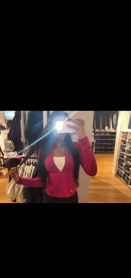 stories-slider-content