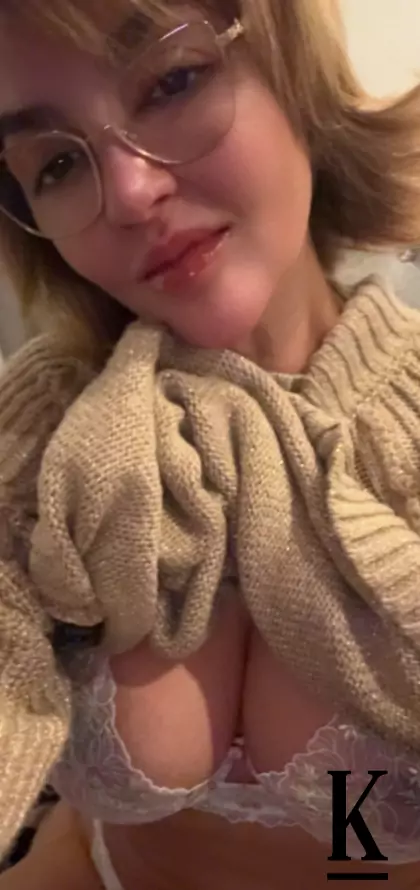 stories-slider-content