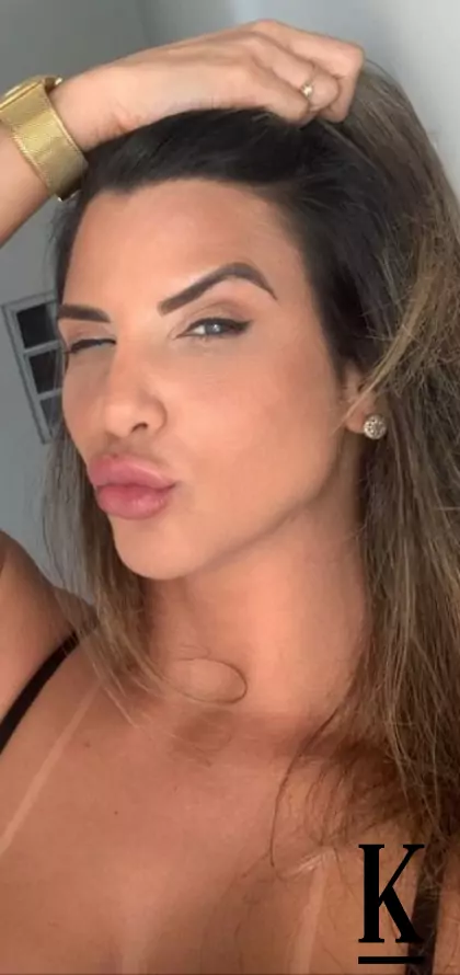 stories-slider-content