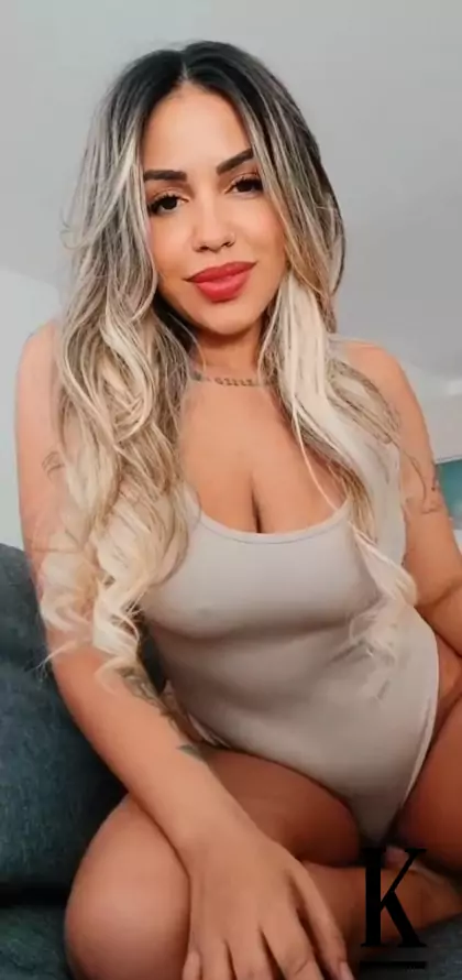 stories-slider-content