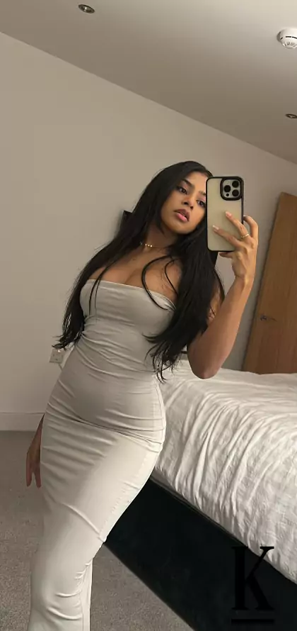 stories-slider-content