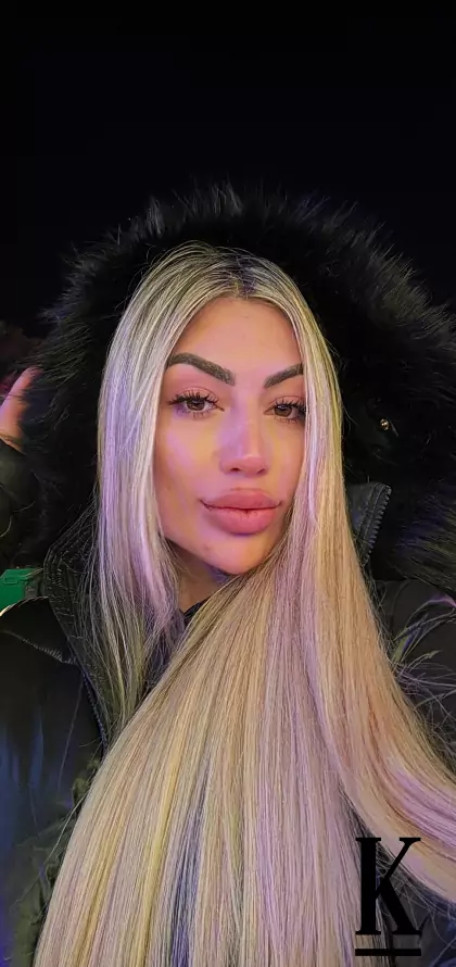 stories-slider-content