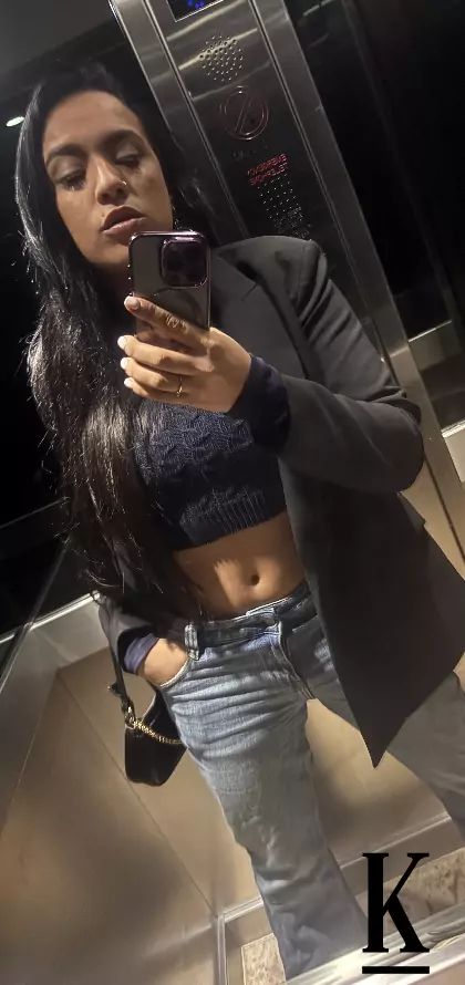 stories-slider-content