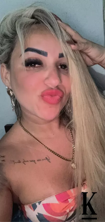 stories-slider-content