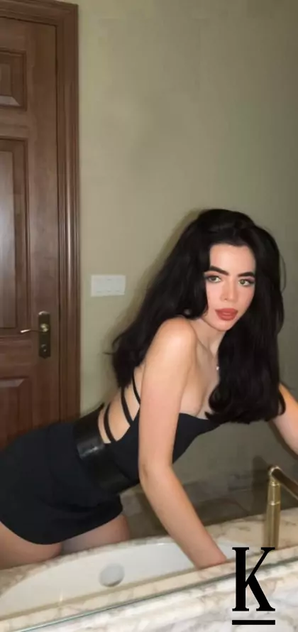 stories-slider-content