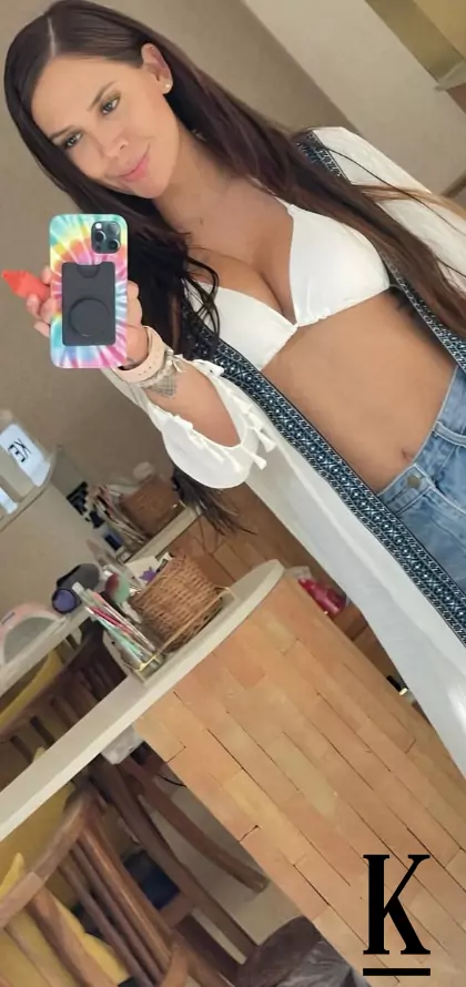 stories-slider-content