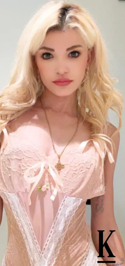 stories-slider-content