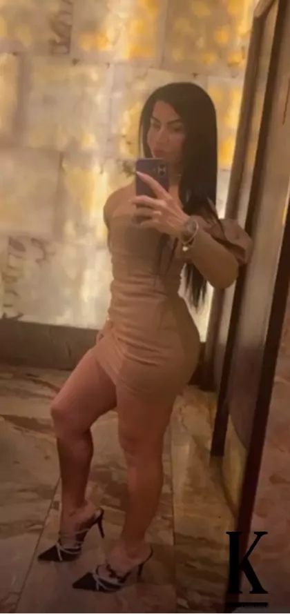 stories-slider-content