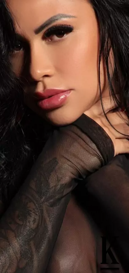 stories-slider-content