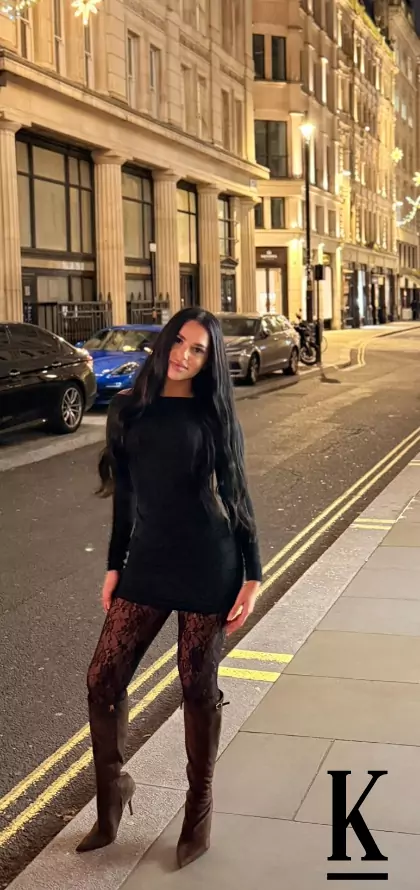 stories-slider-content