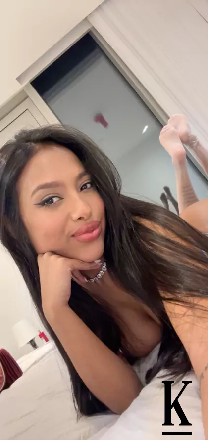 stories-slider-content