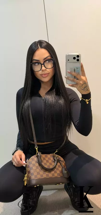 stories-slider-content