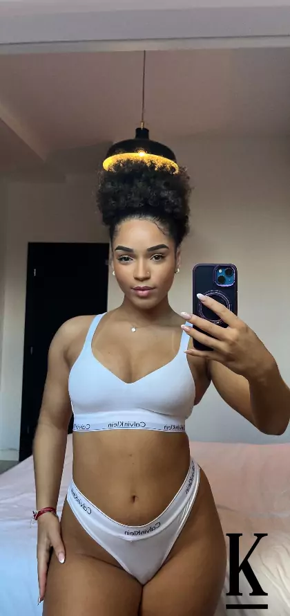 stories-slider-content