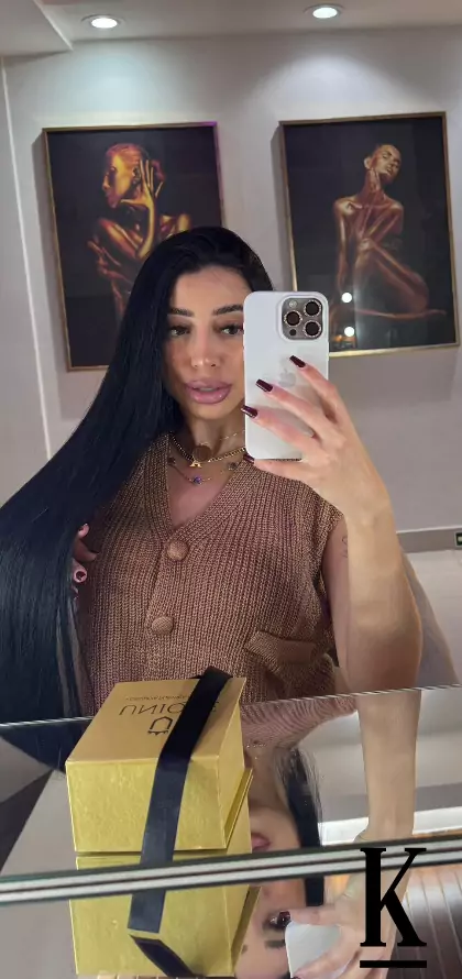 stories-slider-content