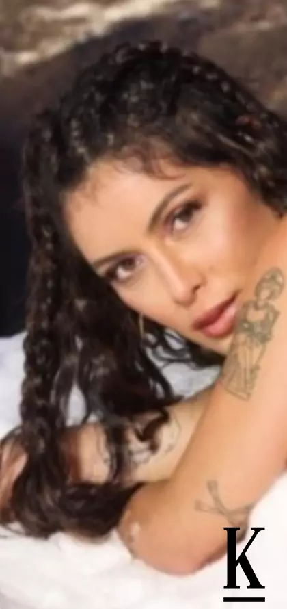 stories-slider-content