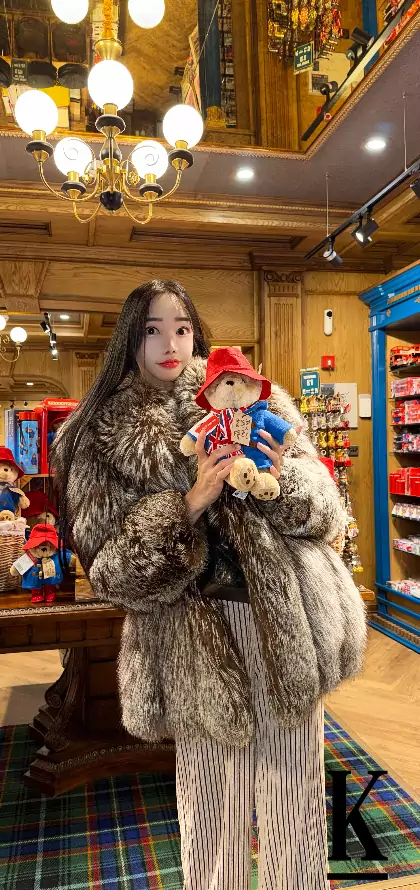 stories-slider-content