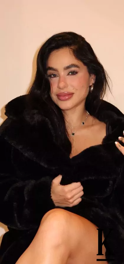 stories-slider-content