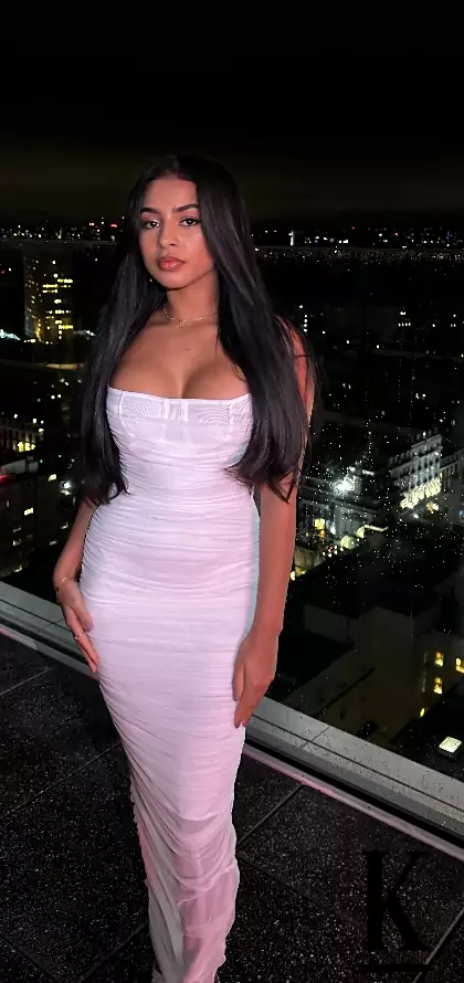 stories-slider-content