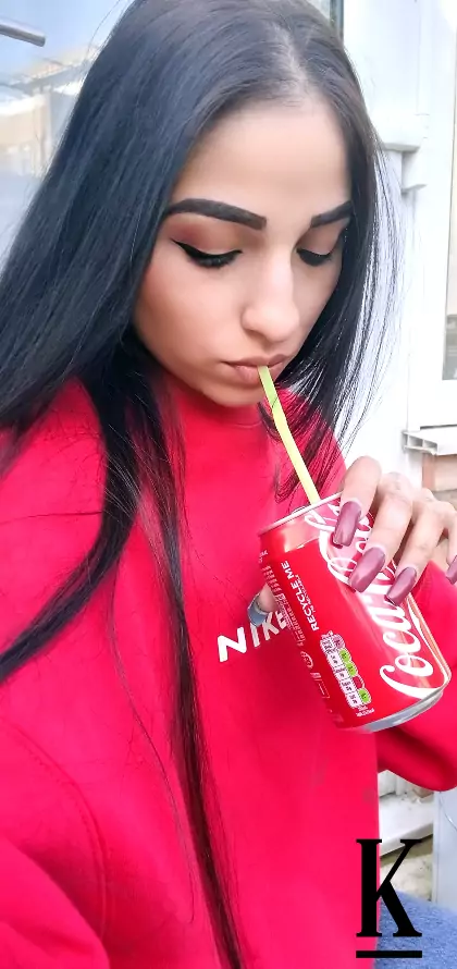 stories-slider-content