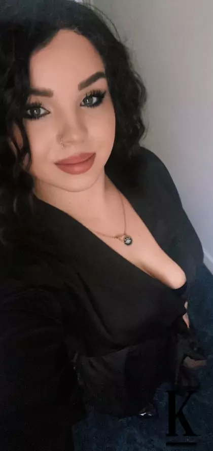 stories-slider-content