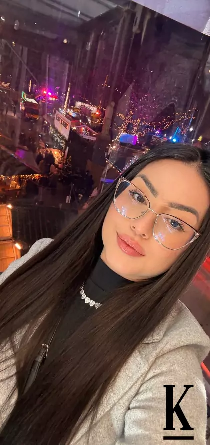 stories-slider-content