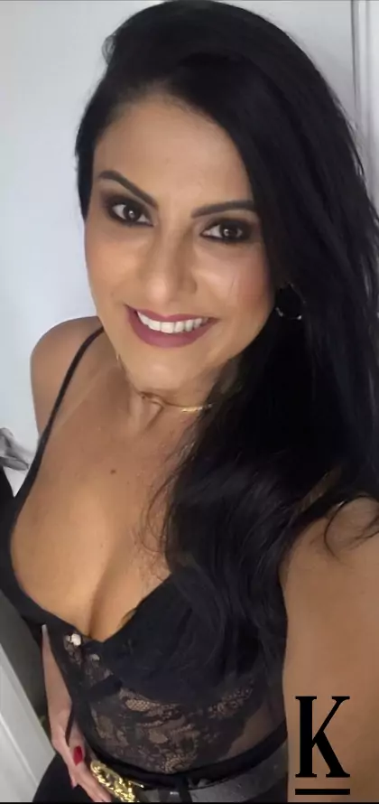 stories-slider-content