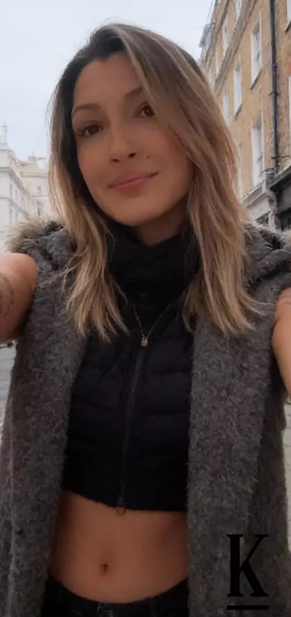 stories-slider-content