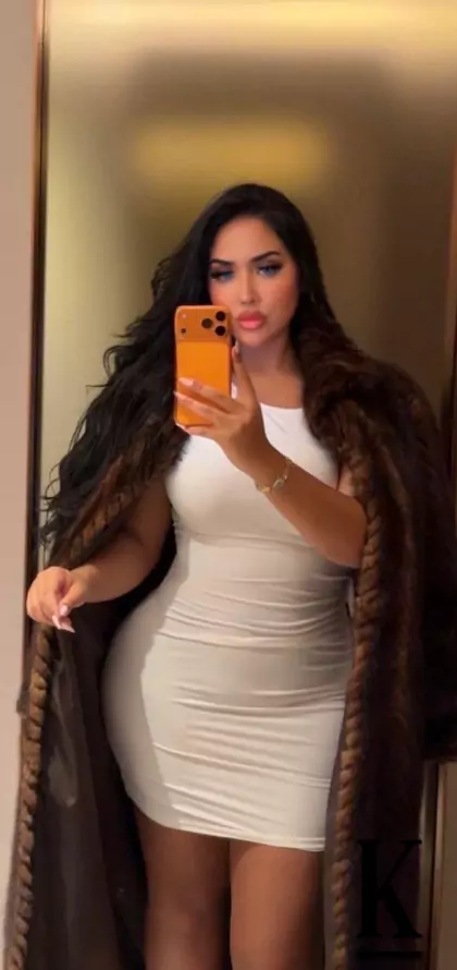 stories-slider-content