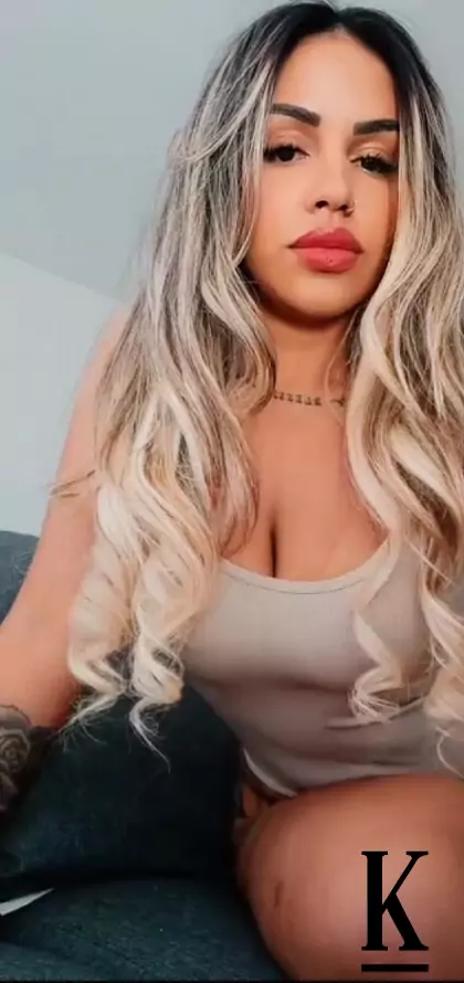 stories-slider-content