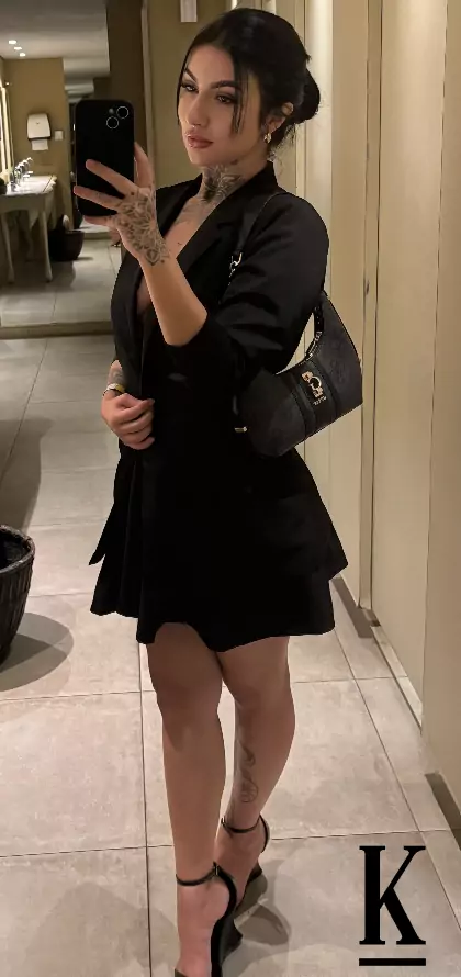 stories-slider-content