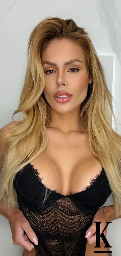 stories-slider-content