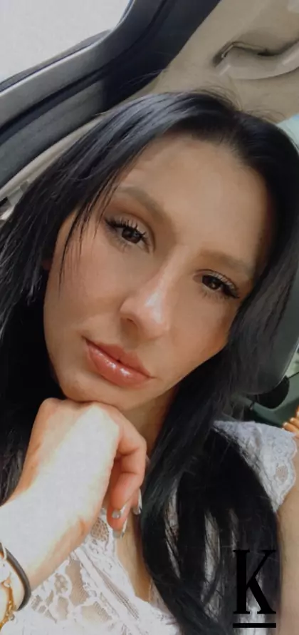 stories-slider-content