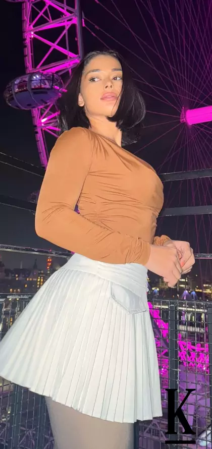 stories-slider-content