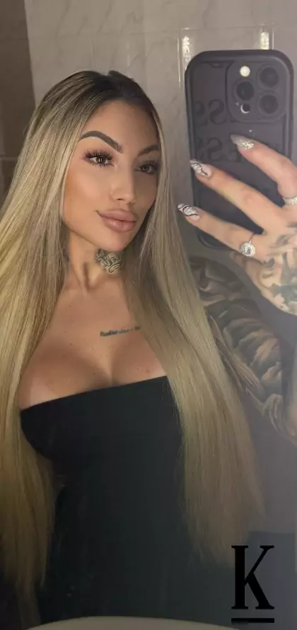 stories-slider-content