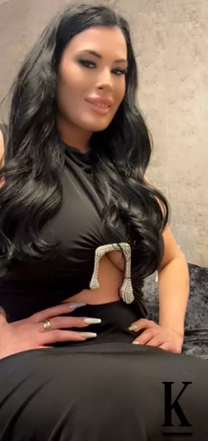 stories-slider-content