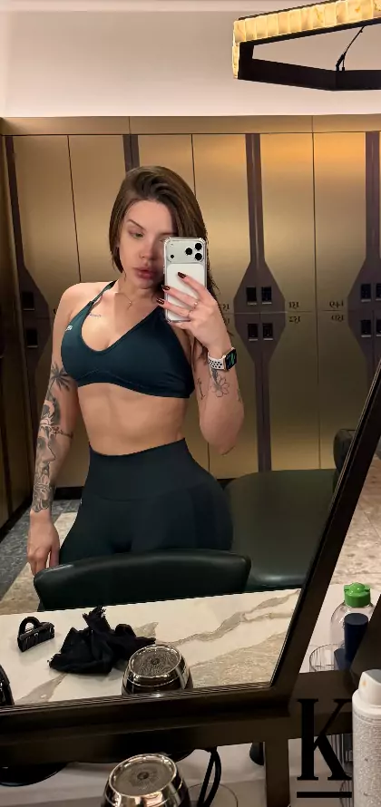 stories-slider-content