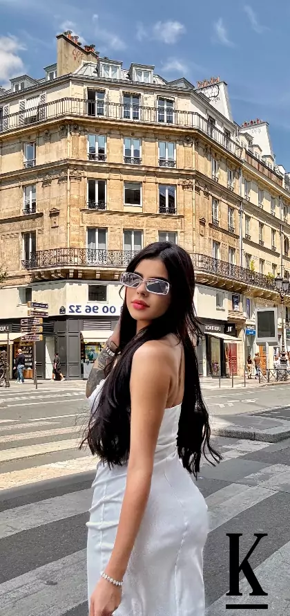 stories-slider-content