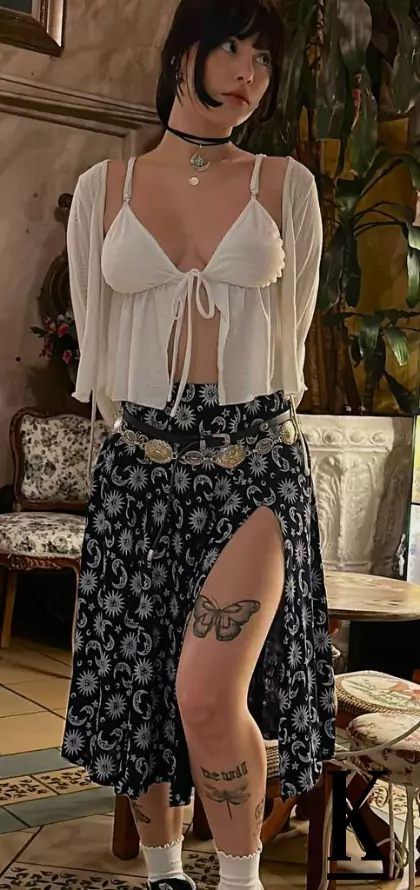 stories-slider-content