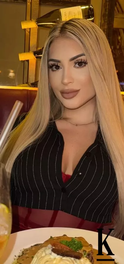 stories-slider-content