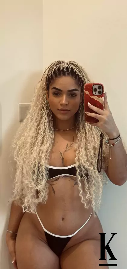 stories-slider-content