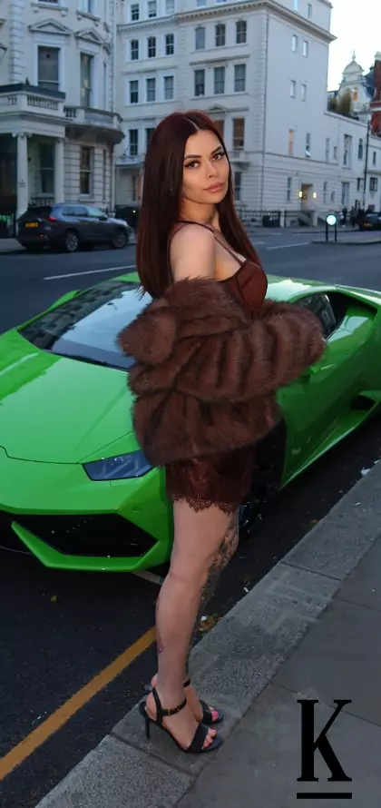 stories-slider-content