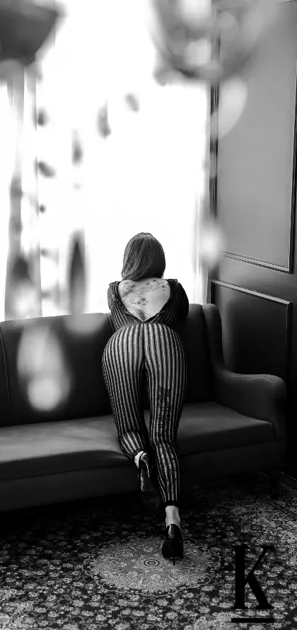 stories-slider-content