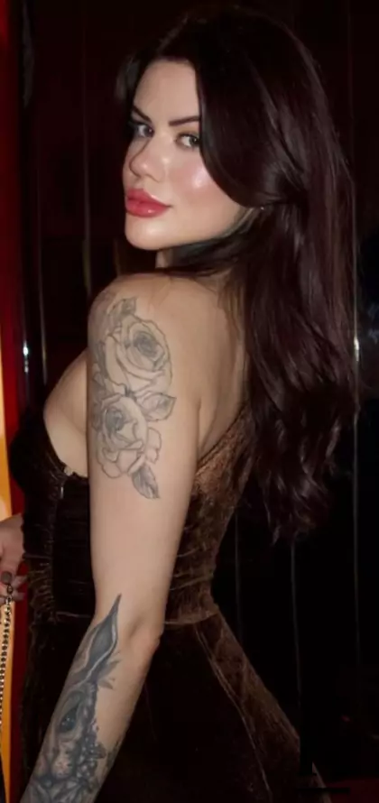 stories-slider-content