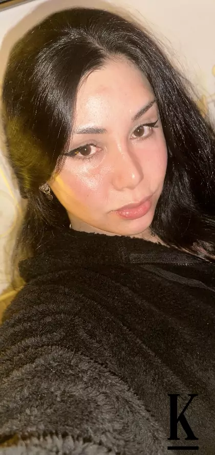 stories-slider-content